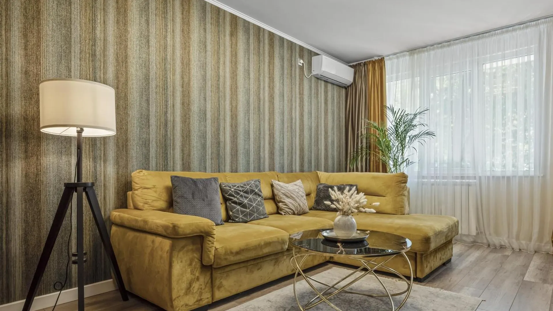 Awesome Apartment Bukarest Románia
